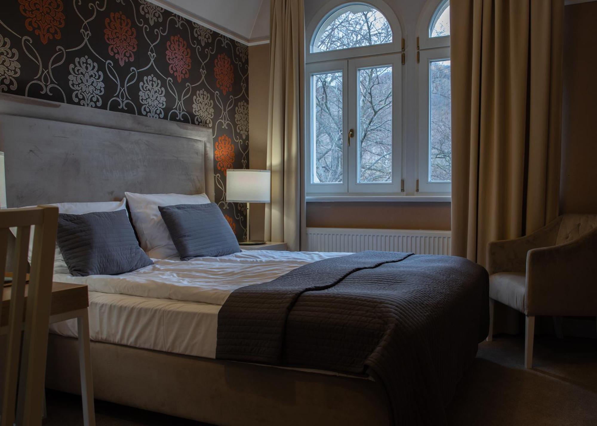 Hotel Debowy Biowellness & Spa Gory Sowie 别拉瓦 外观 照片