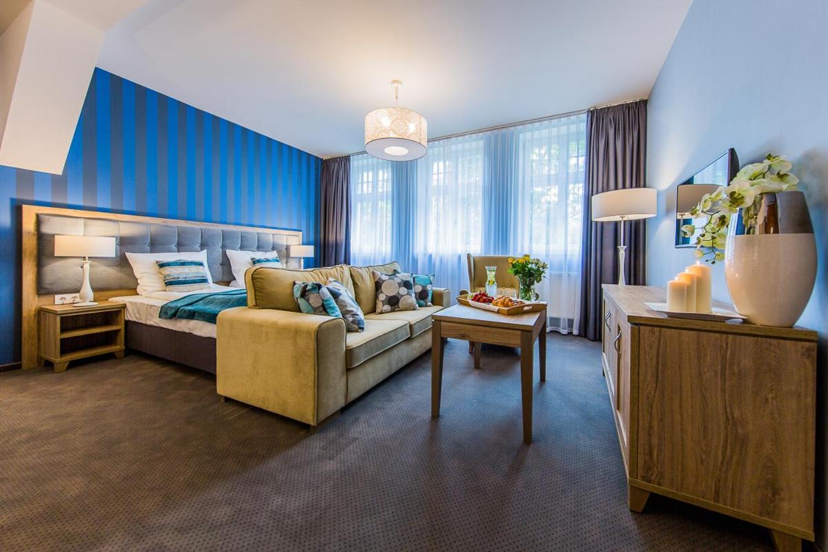 Hotel Debowy Biowellness & Spa Gory Sowie 别拉瓦 外观 照片